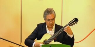 El guitarrista mexicano Juan Carlos Laguna conquista, una vez más, al público de Casa Nuestra