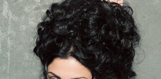 Mon Laferte recibirá reconocimiento especial del Grammy Latino por ser una artista social .