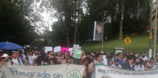 Marchan estudiantes de UV por recorte del Conahcyt en Becas de Posgrados #Veracruz