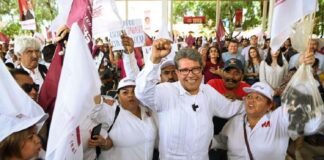 Urge Ricardo Monreal a construir una sociedad más justa y próspera .