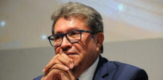Ricardo monreal advierte del riesgo que enfrenta Morena si no integran los principios democráticos en su proceso.