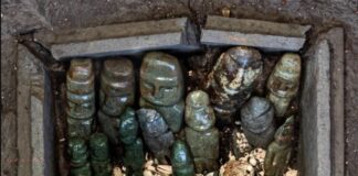 Proyecto Templo Mayor descubre ofrenda de consagración de época de Moctezuma Ilhuicamina, en CDMX