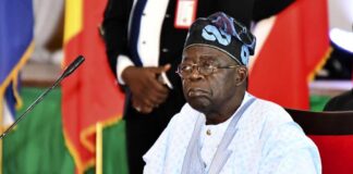 Nigeria ordena el retiro de sus embajadores de todo el mundo.