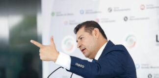 Presenta Armenta iniciativa para que laboratorios de hospitales y universidades produzcan medicamentos de patente libre