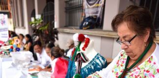 Expoventa Fiestas Patrias, en bajos del Palacio Municipal de Xalapa.