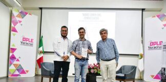 Presentan libro “Donde comen dos, comen cuatro: El cambio del sistema de partidos en Colima” en el OPLE Veracru