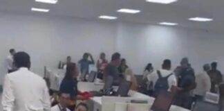 Reportan balacera en @AICM_mx Aeropuerto capitalino por intento de asalto .