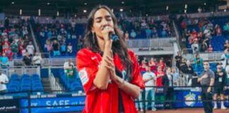 La venezolana Manu Manzo cantó el himno de EE.UU en el juego de los Marlins .