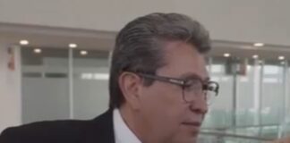 Pide Ricardo Monreal solidaridad con transportistas que pierden millones de dólares . varados en la frontera norte