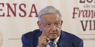 AMLO descalifica la participación de Ministros de SCJN en la marcha y falsea salarios.