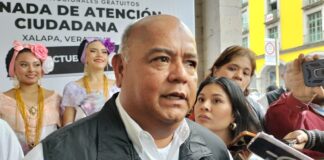 Eric Cisneros presume haber invitado a Rocío Nahle a unirse a Morena.