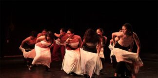 Alumnas de Danza presentaron performance Fem en Casa del Lago .