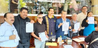 Evangélicos formalizan peticion para que no obliguen a sus hijos en escuelas a celebrar día de muertos .