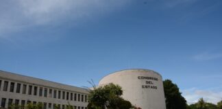 En Congreso de Veracruz, centro de acopio para damnificados de Guerrero.