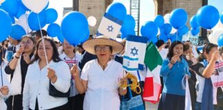 En México piden la liberación de los rehenes de Hamás .