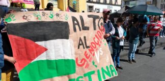 Protesta Antorcha por presuntos actos de represión por parte del gobierno de Veracruz .