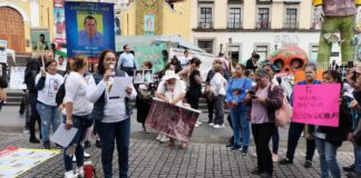 Colectivos de búsqueda de Personas desaparecidas cierran centro histórico de Xalapa