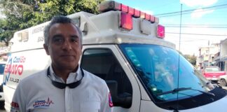 Se incrementan incendios en casa-habitación por descuidos en el árbol de Navidad .