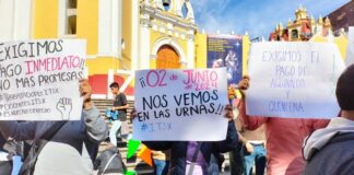 Protestan docentes del tecnológico de Xalapa por falta de pago y aguinaldo.