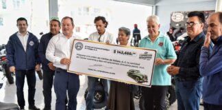 Entrega Club del Automóvil Antiguo donativo a Cáritas de Xalapa A.C.