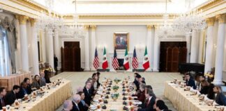 EEUU felicita a México por frenar a migrantes en la frontera norte.