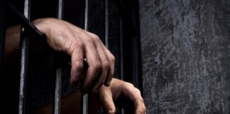 Rusia acusa a EEUU de reclutar a delincuentes para enviarlos a Ucrania.