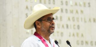 Enjuicia músico de son Jarocho a alcaldes que pagan millones por música misógina y violenta #Veracruz