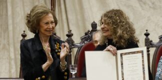 Conceden nacionalidad española a Gioconda Belli Daniel Ortega de su ciudadanía .