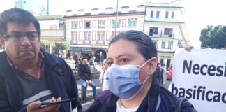 Trabajadores del sector salud bloquen centro histórico en demanda de basificación #Xalapa #Veracruz