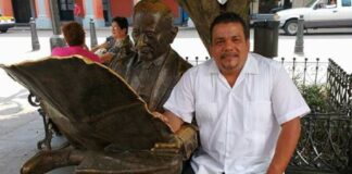 #Veracruz: Asesinan al líder opositor Alejandro Naredo en pleno centro de Cuitláhuac .