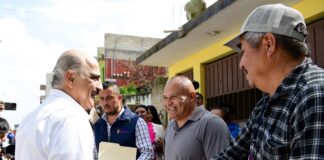 Entrega Ricardo Ahued más obras de pavimentación en la periferia de Xalapa