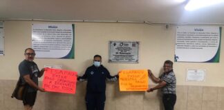 Exhiben a la Universidad Veracruzana por falta de pagos; amagan con paro