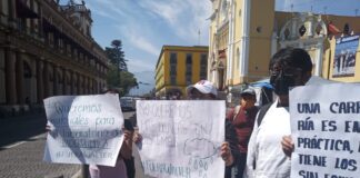 Escala protesta para pedir renuncia del director del tecnológico Superior de Xalapa.