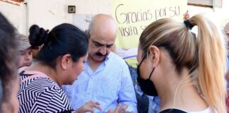 Atiende Ricardo Ahued a vecinos de la colonia Ampliación José Vasconcelos .