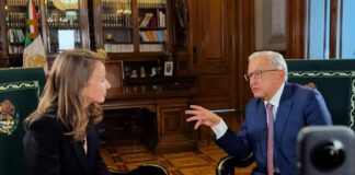 Ordenan a AMLO bajar su entrevista con periodista rusa. Acusa censura.