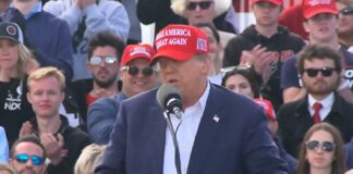 Trump emite amenaza con baño de sangre si no gana; llama animales a migrantes.