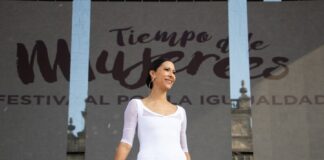 Elisa Carrillo encabeza una memorable clase masiva de Ballet en el Zócalo #CiudadDeMéxico