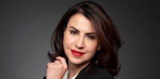 Reforma debe rogarle a Lorena Becerra que vuelva.