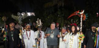 En medio de sahumerio y buenas vibras arranca campaña Manuel Huerta.