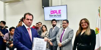 Pepe Yunes solicita registro ante el OPLE como candidato a la gubernatura #Veracruz