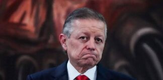Arturo Zaldívar acusa intenciones políticas en investigación de SCJN de al menos 7 delitos .