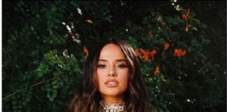 Becky G será presentadora de los Latin AMAs en donde además actuará .