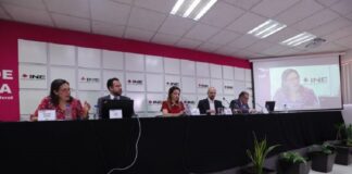 Rectifica INE y da un mes para aclarar situación de votantes extranjeros excluidos.