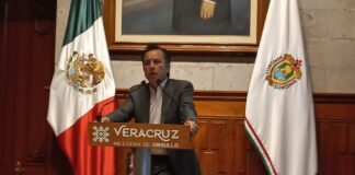 Cuitláhuac García minimiza incendios y homicidios en Castillo de Teayo