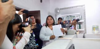 Mujeres del CCIVM presentan una queja ante el OPLE por VPG en contra de Rocío Nahle.