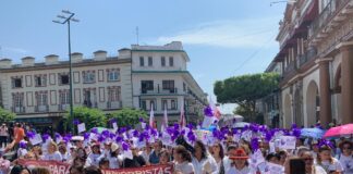 Protestan por violencia política de género de la oposición contra Rocío Nahle #Xalapa