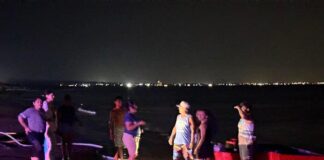 Náufragos son rescatados del mar por pescadores y la SEMAR #Veracruz .