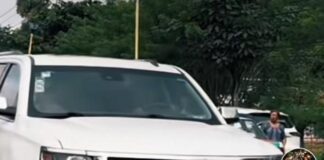 Dos camionetas en caravana de Rocio Nahle con presuntos problemas legales, señala Arturo Castagné .