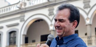 Pepe Yunes se reporta listo para el debate y para gobernar Veracruz.