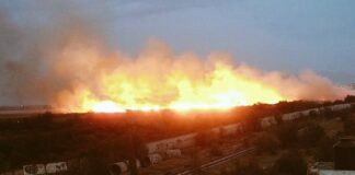 Voraz incendio cerca del bordo de Xochiaca alarma a vecinos de Nezahualcóyotl, Estado de México.